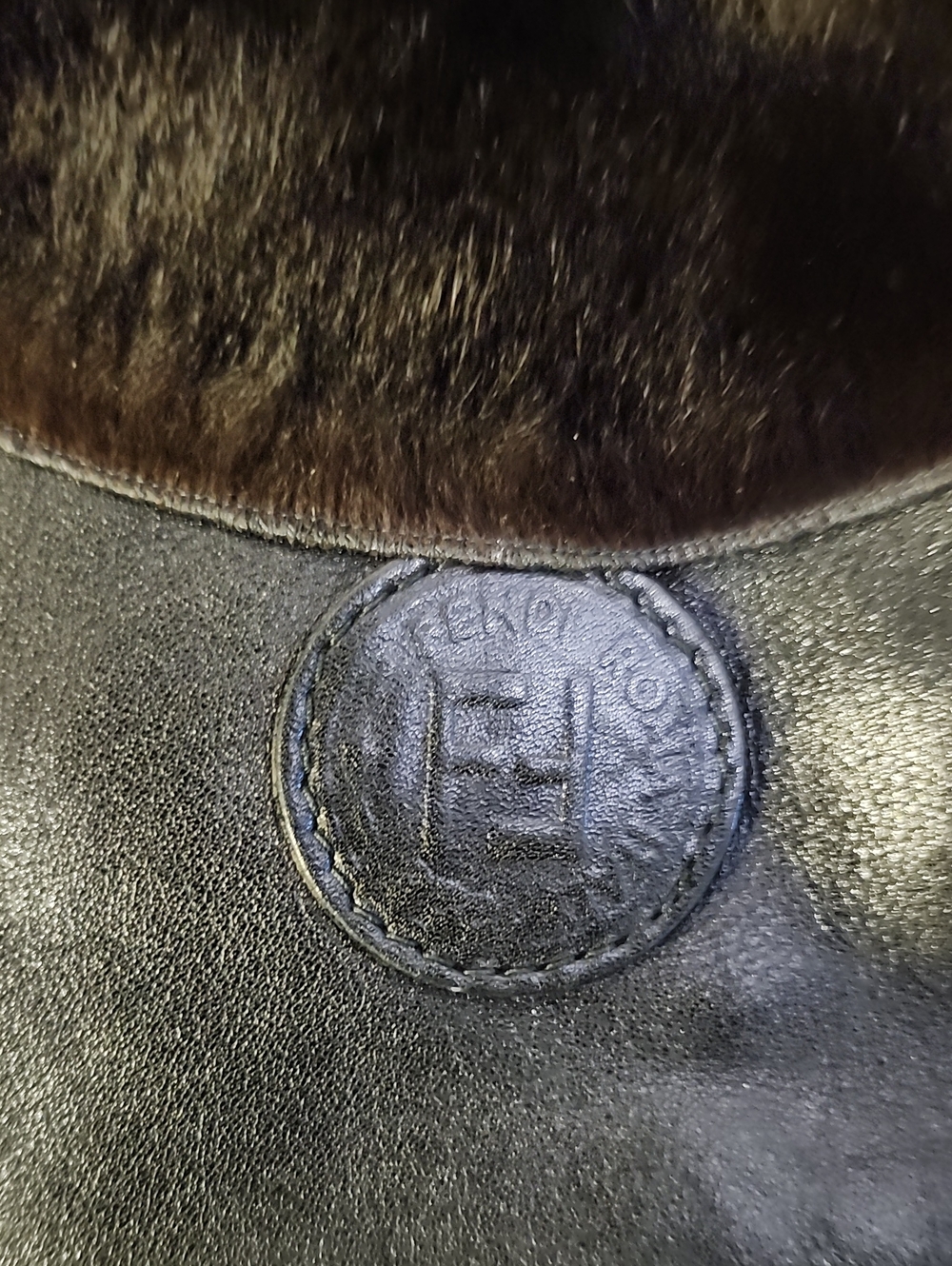 Fendi Rare Leather & Fur Shoulder Bag Drawstring Black & Brown Authentic - Picture 15 of 16